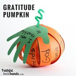 Gratitude-Pumpkin-Kids-Thanksgiving-Craft-2-768x768